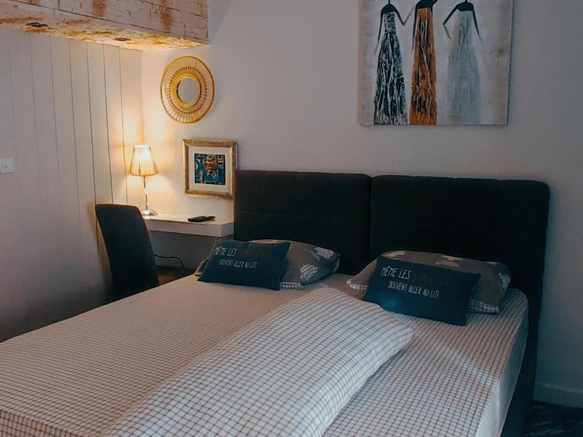 Apartmani Sollei Petrcane Eksteriør billede