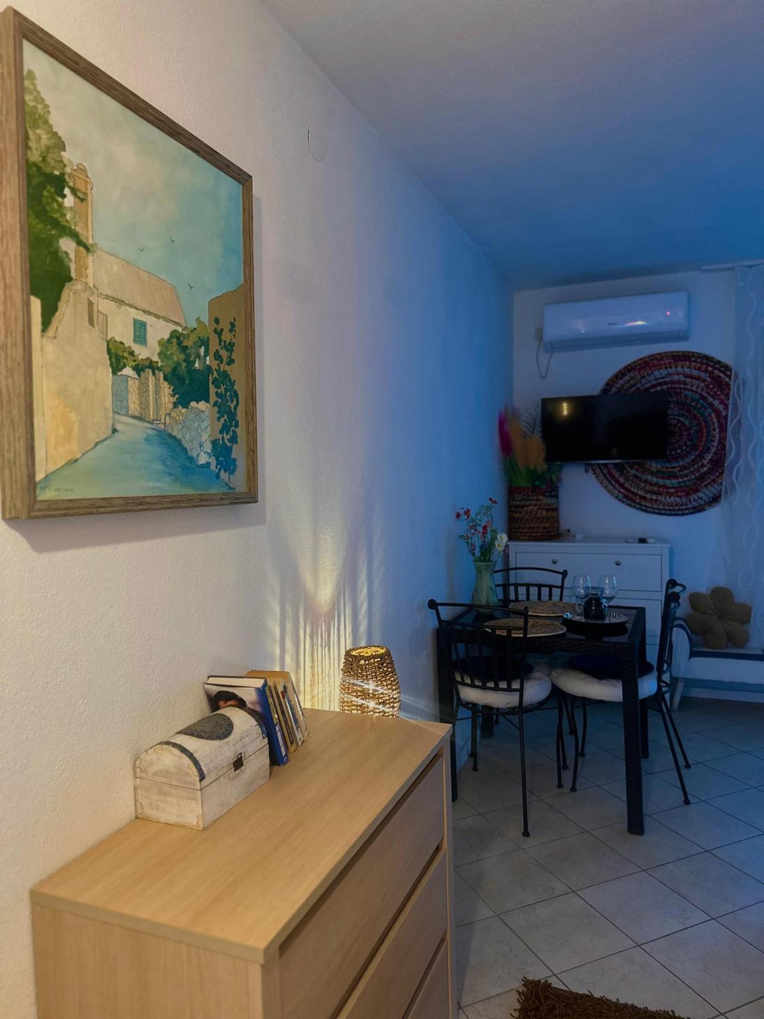 Apartmani Sollei Petrcane Eksteriør billede